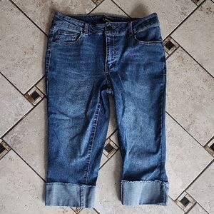 d. jeans Mid Rise Cuff Denim Capris